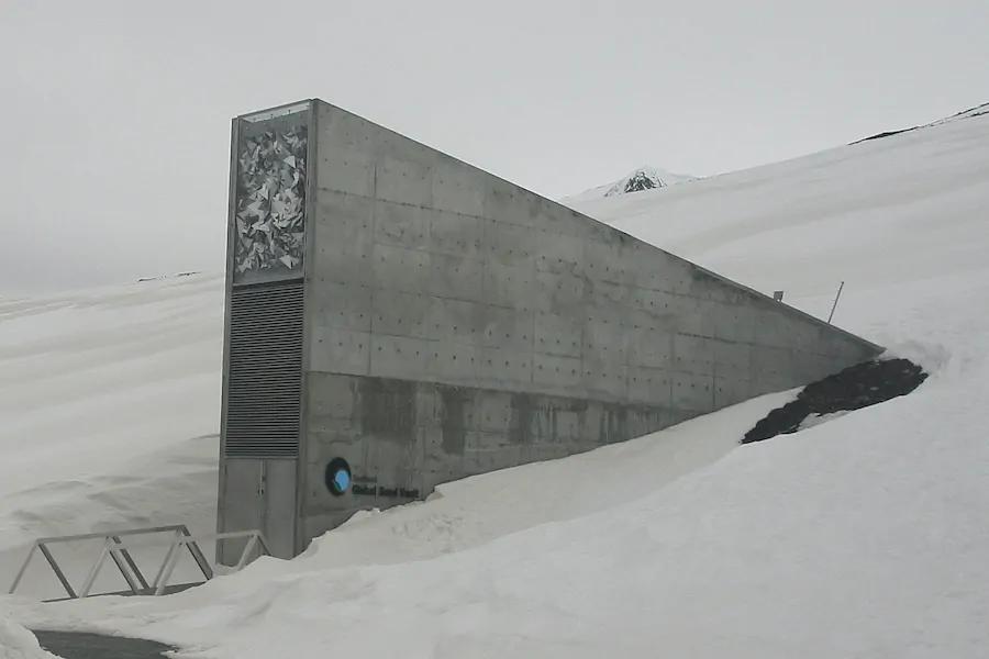 Menjelajahi VR Tour di Svalbard&#8217;s Seed Vault, Sebuah Bungker Konservasi Raksasa  